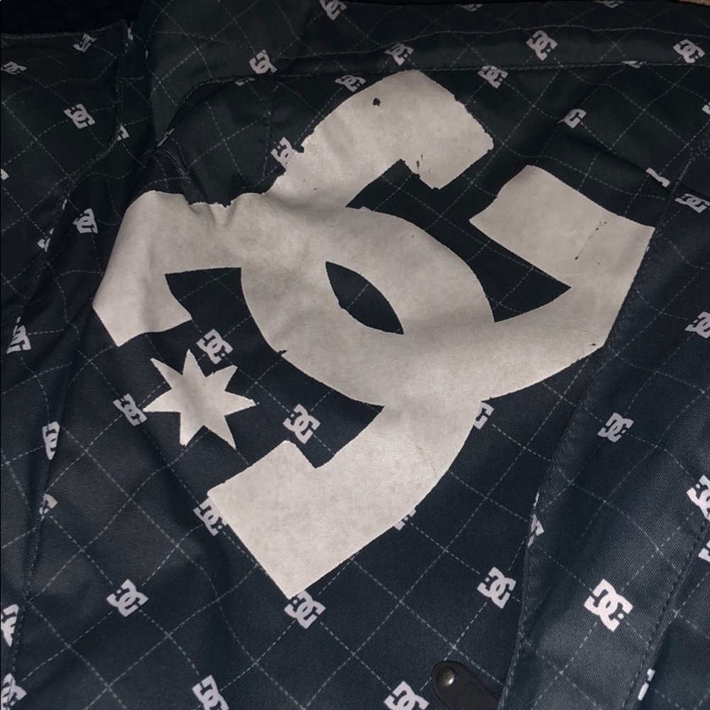 DC Snowboarding jacket . - Picture 3 of 3
